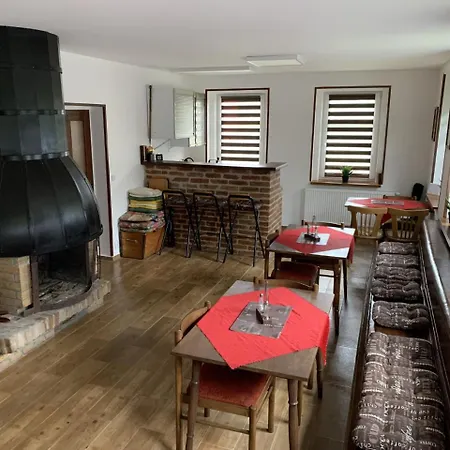 Krusne Hory U Mikese * アベルタミ