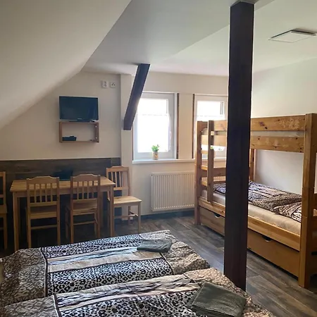 Krusne Hory U Mikese アパート *